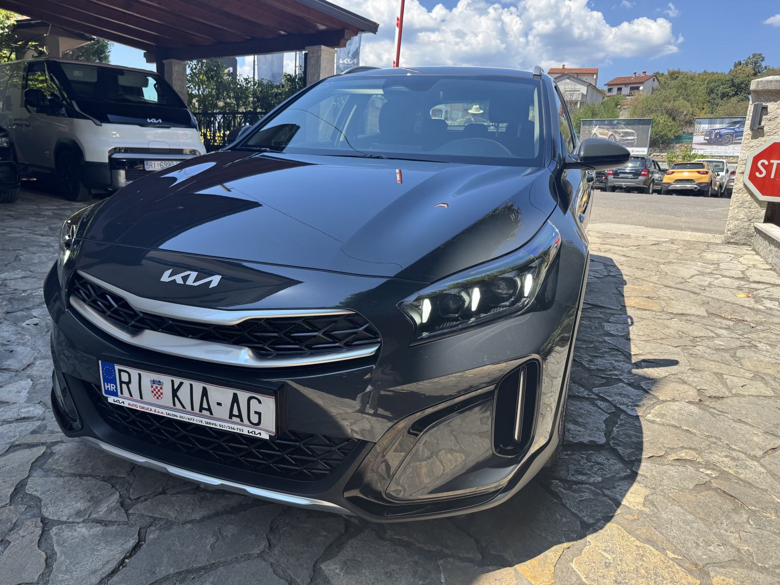 Kia XCeed 1.6 T-GDI 7DCT 6.883 km-DEMO VOZILO, fotografija 3