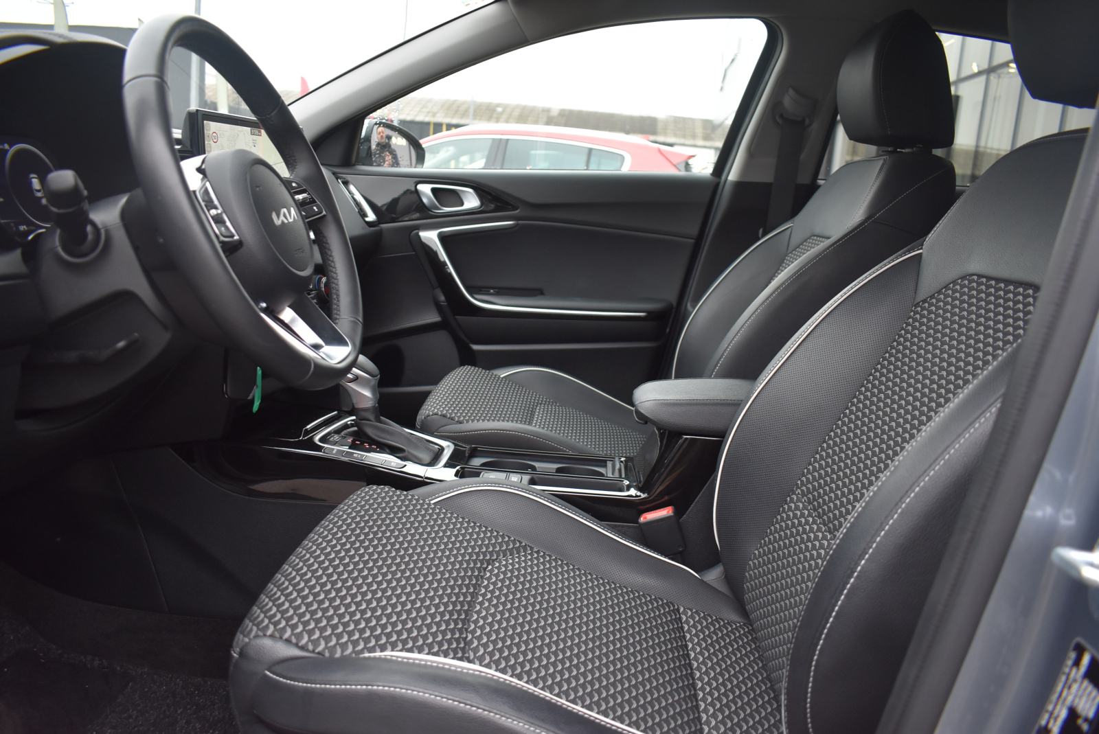 Kia XCeed 1,5 T-GDI ISG EX WAY+ 7DCT MRV, fotografija 11