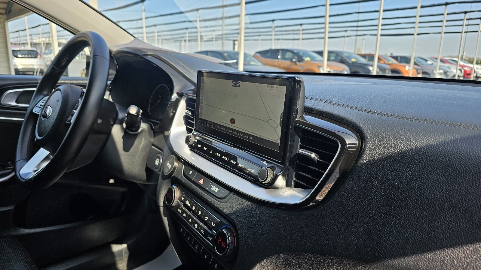 Kia XCeed 1,6 CRDI,CLIMATRONIC,KOŽA,PANORAMA,NAVI,FUUL LED,ALU,JAMSTVO, fotografija 12