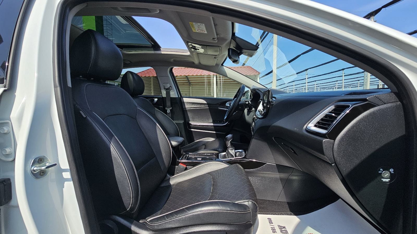Kia XCeed 1,6 CRDI,CLIMATRONIC,KOŽA,PANORAMA,NAVI,FUUL LED,ALU,JAMSTVO, fotografija 13