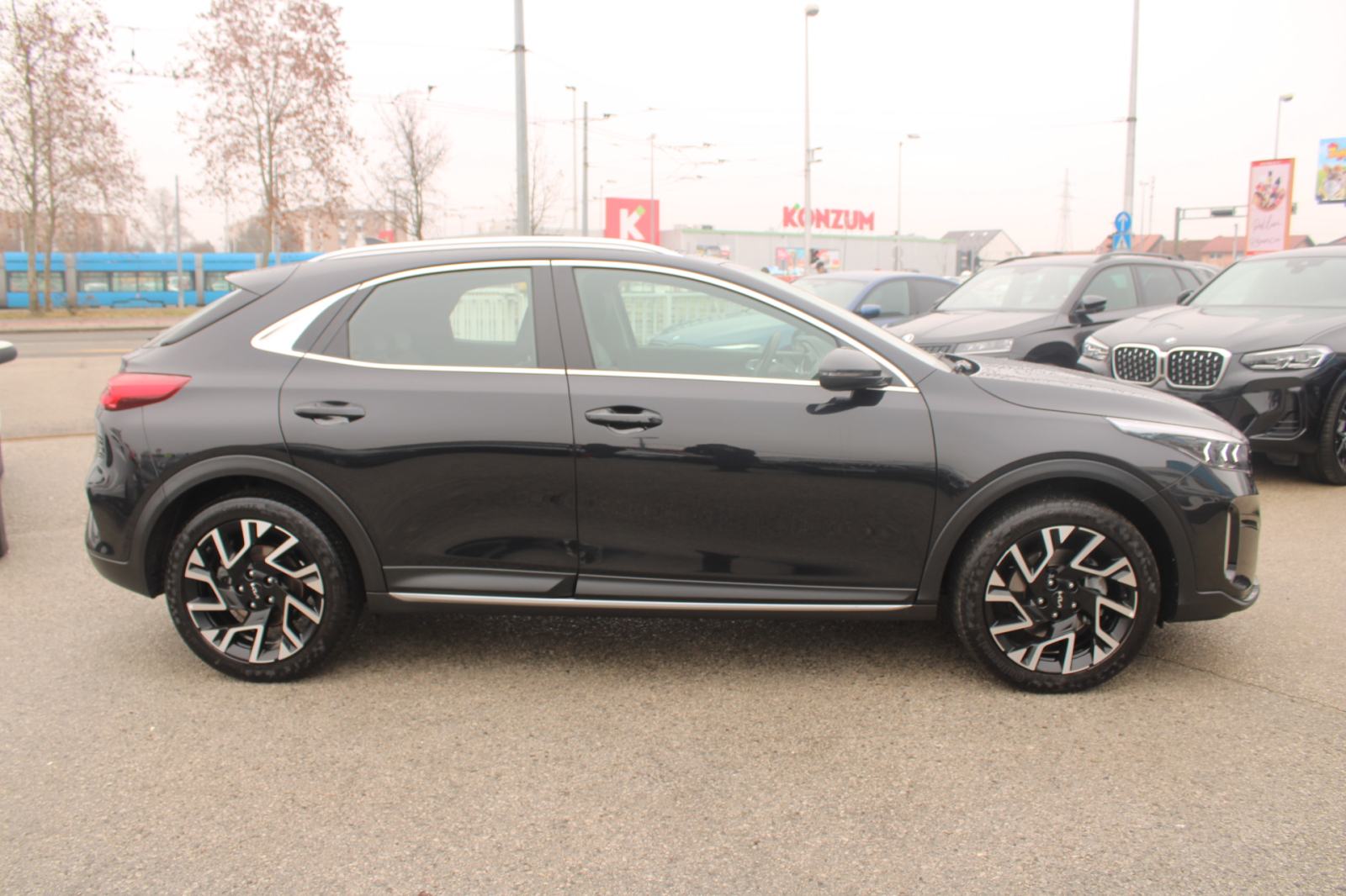 Kia XCeed 1.6 CRDi AUTOMATIK *LED, NAVIGACIJA, KAMERA*, fotografija 4