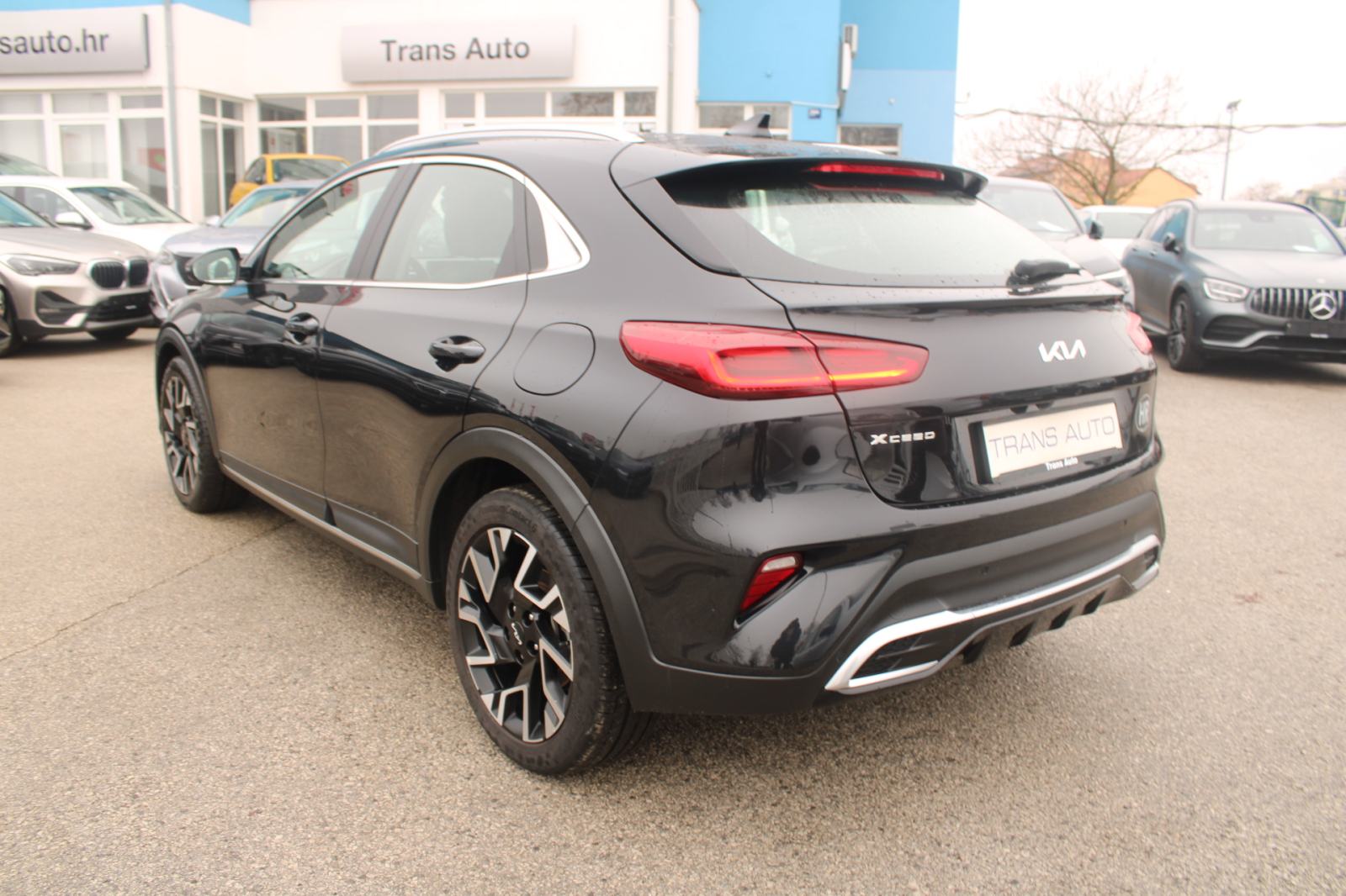 Kia XCeed 1.6 CRDi AUTOMATIK *LED, NAVIGACIJA, KAMERA*, fotografija 7