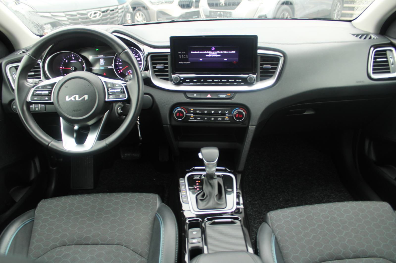 Kia XCeed 1.6 CRDi AUTOMATIK *LED, NAVIGACIJA, KAMERA*, fotografija 13