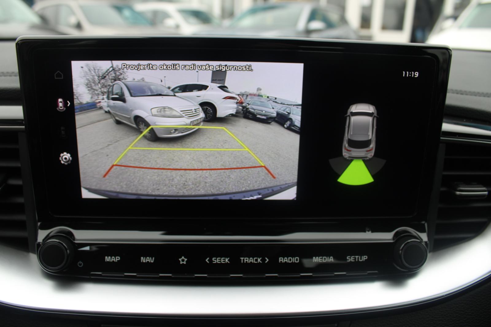 Kia XCeed 1.6 CRDi AUTOMATIK *LED, NAVIGACIJA, KAMERA*, fotografija 19