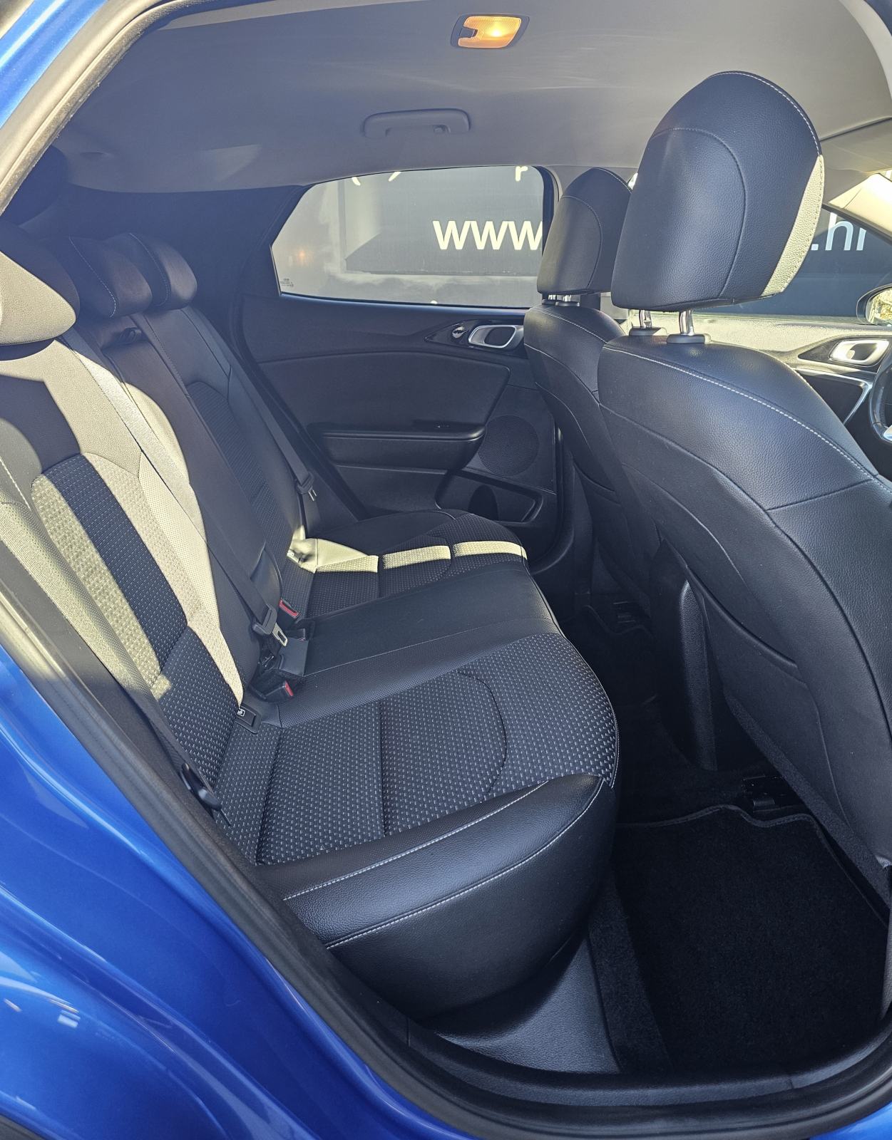 Kia XCeed 1.6 CRDi DCT, HR auto, PRVI VLASNIK, fotografija 15