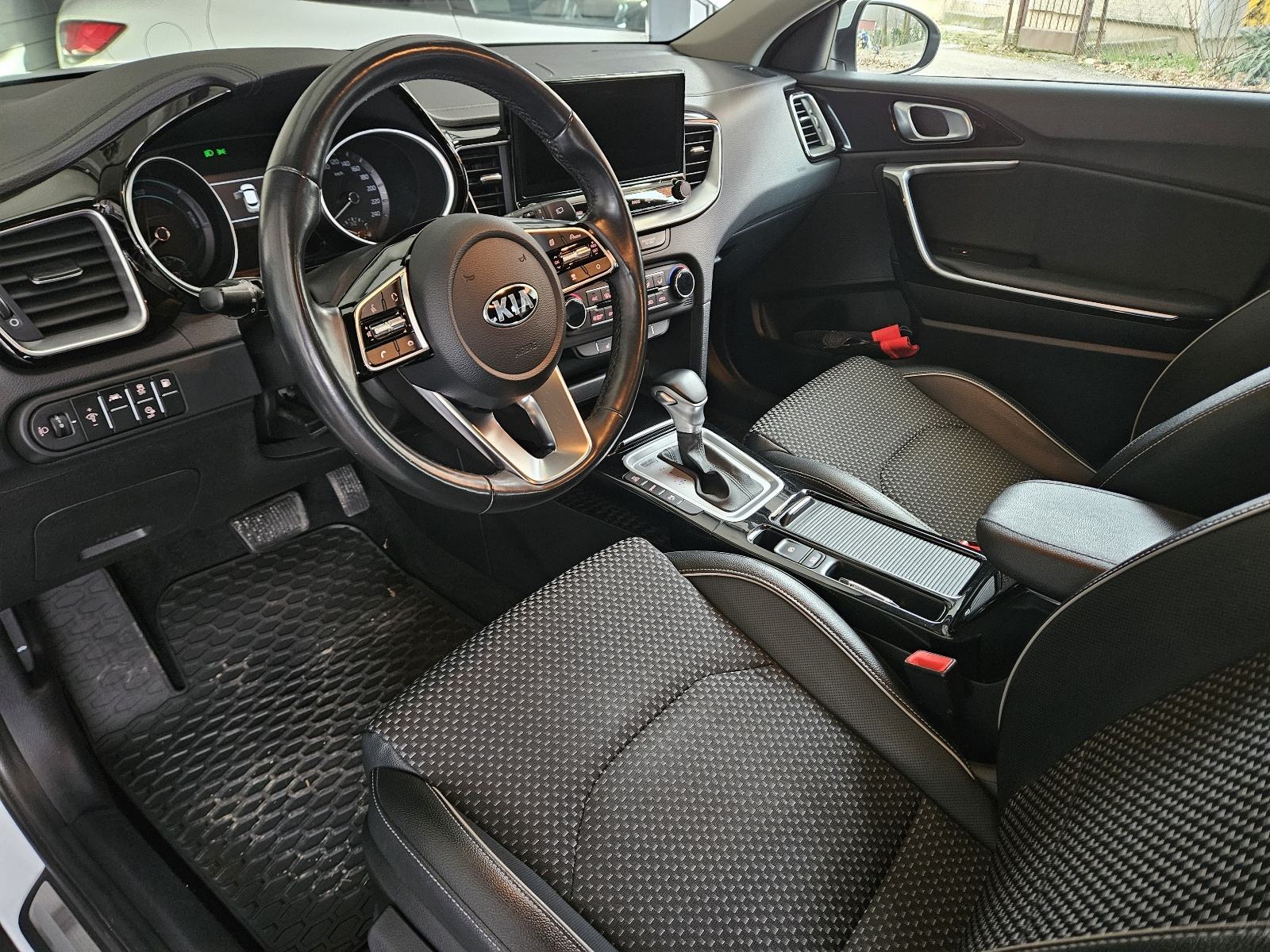 Kia XCeed 1.6i Plug-in Hybrid automatik, fotografija 5