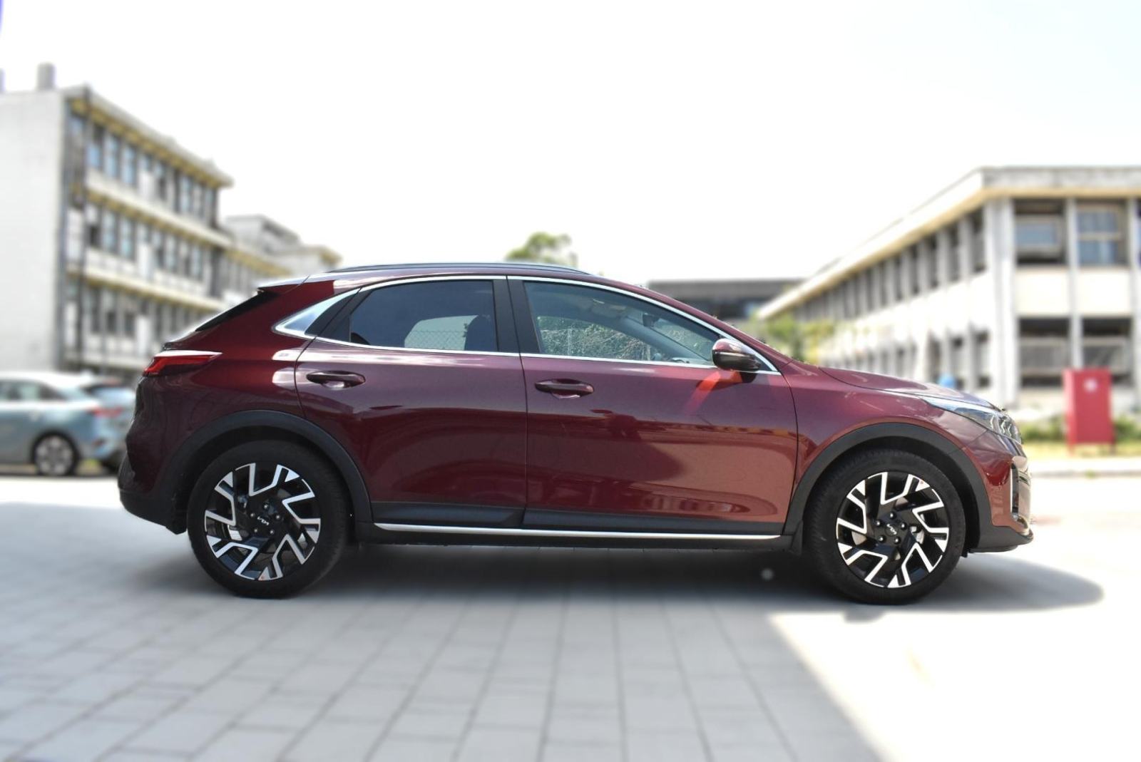 KIA XCeed 1,6 T-GDI ISG EX WAY 7DCT, NAV, KAMERA, TEMPOMAT, JAMSTVO, fotografija 5