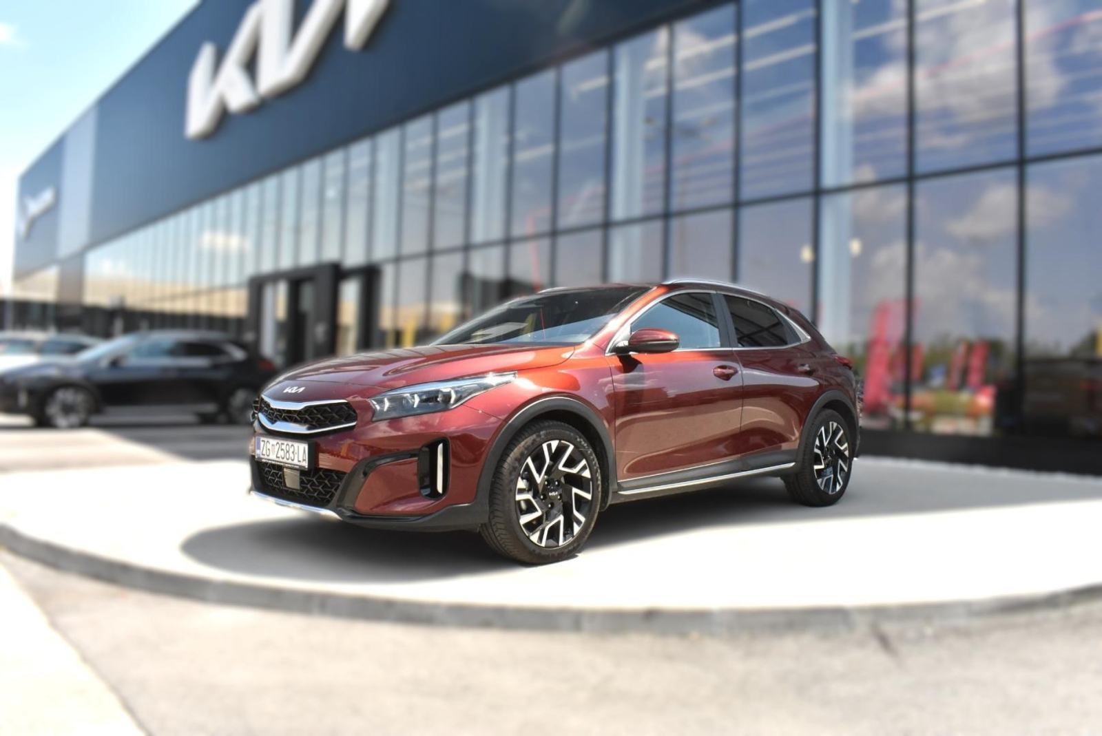 KIA XCeed 1,6 T-GDI ISG EX WAY 7DCT, NAV, KAMERA, TEMPOMAT, JAMSTVO, fotografija 12