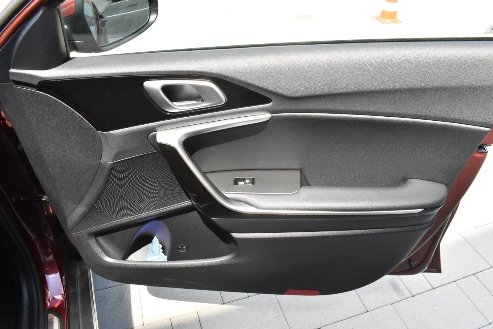 KIA XCeed 1,6 T-GDI ISG EX WAY 7DCT, NAV, KAMERA, TEMPOMAT, JAMSTVO, fotografija 18