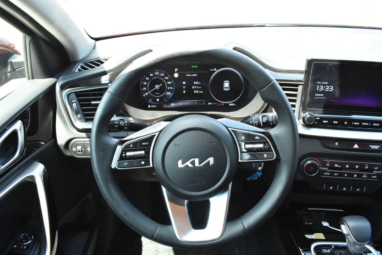 KIA XCeed 1,6 T-GDI ISG EX WAY 7DCT, NAV, KAMERA, TEMPOMAT, JAMSTVO, fotografija 20