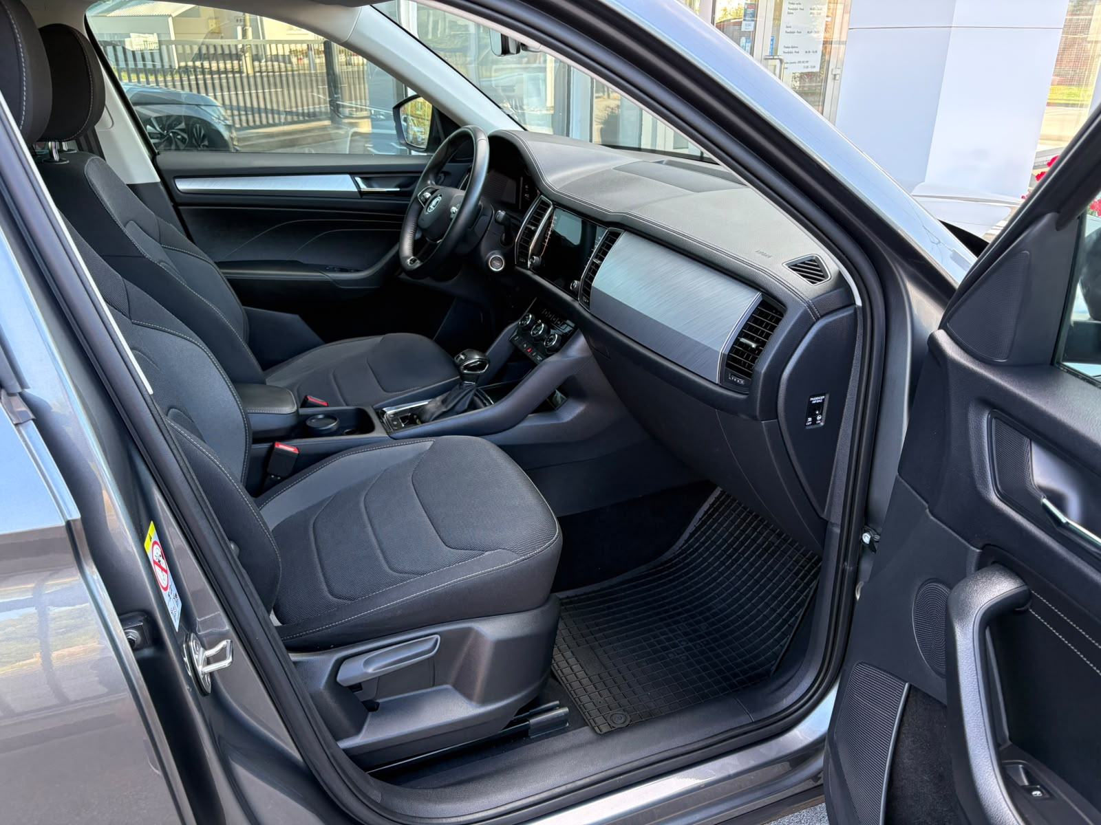 Škoda Kodiaq 2,0 TDI 7 SJEDALA,LED,NAVI,KUKA,VIRT.KOKPIT,10.165,00€*3, fotografija 11