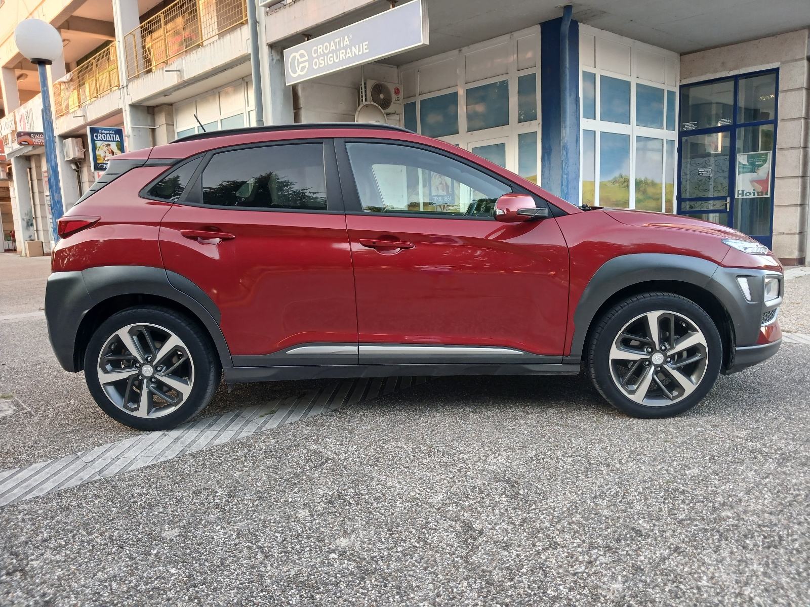 Kona 1,6 CRDi Xprime 2WD⭐️1.Vlasnik/83ooo km⭐️JAMSTVO do 2 godine⭐️, fotografija 2