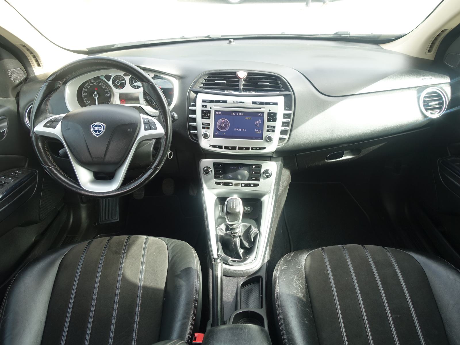 Lancia Delta 1,6 MJT / NOVA DISTRIBUCIJA I KVAČ. + JAMSTVO + REG.10/26, fotografija 11