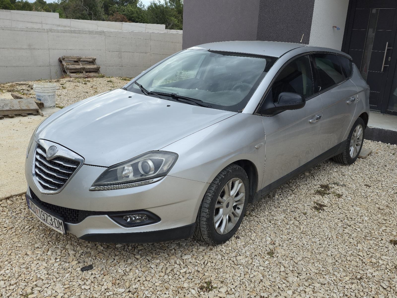 Lancia Delta 1,6 Jtdm 2011 - prodaja ili zamjena, fotografija 1