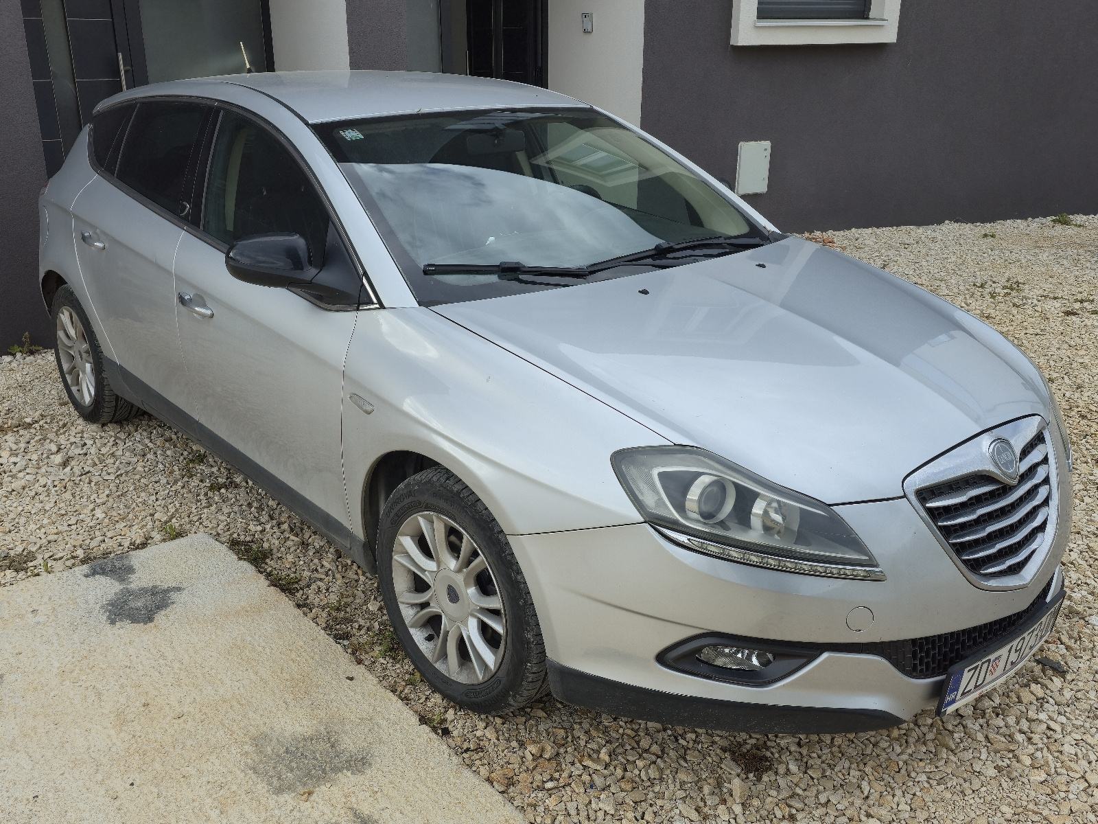 Lancia Delta 1,6 Jtdm 2011 - prodaja ili zamjena, fotografija 4