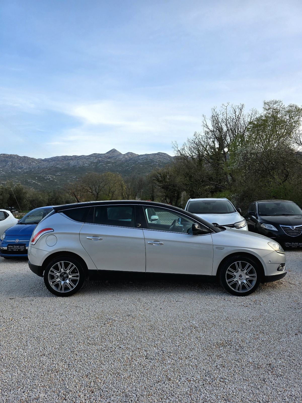 Lancia Delta 2,0MJTD, fotografija 6