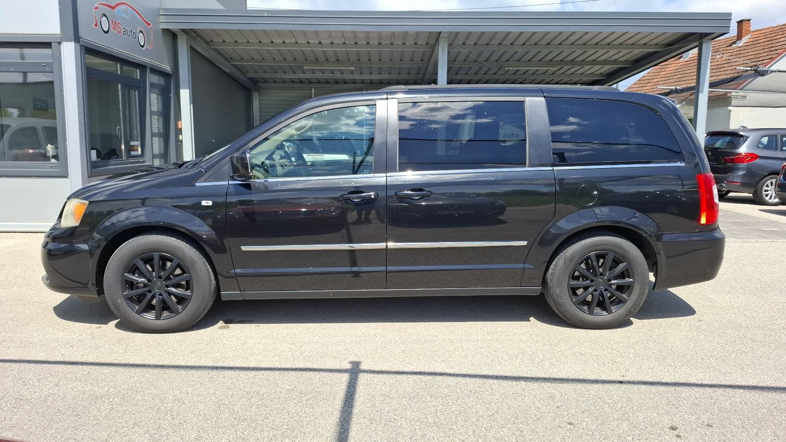 Lancia Voyager 2,8 CRDi 16V, pogled izvana - slika 2