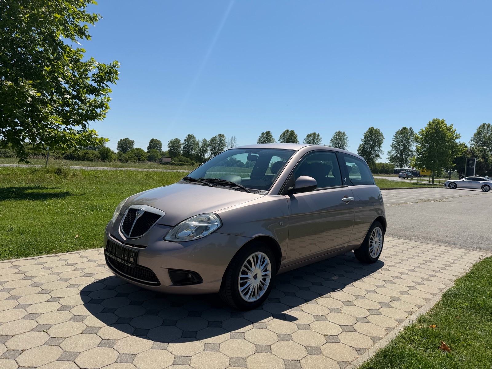 Lancia Y 1,2 *129.000km*, fotografija 9