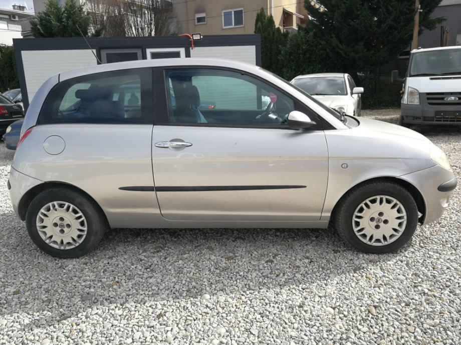 Lancia Y 1,2, fotografija 11