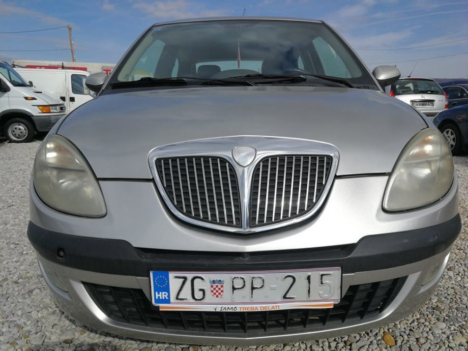 Lancia Y 1,2, pogled izvana - slika 2