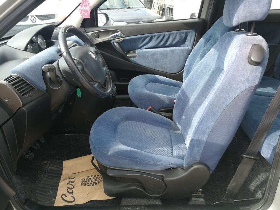 Lancia Y 1,2, pogled izvana - slika 4