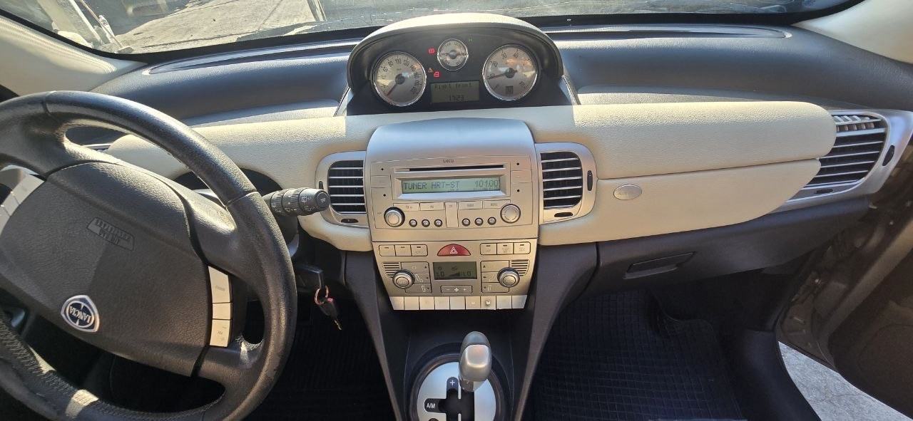 Lancia Y 1,3 16V JTD automatik, fotografija 1