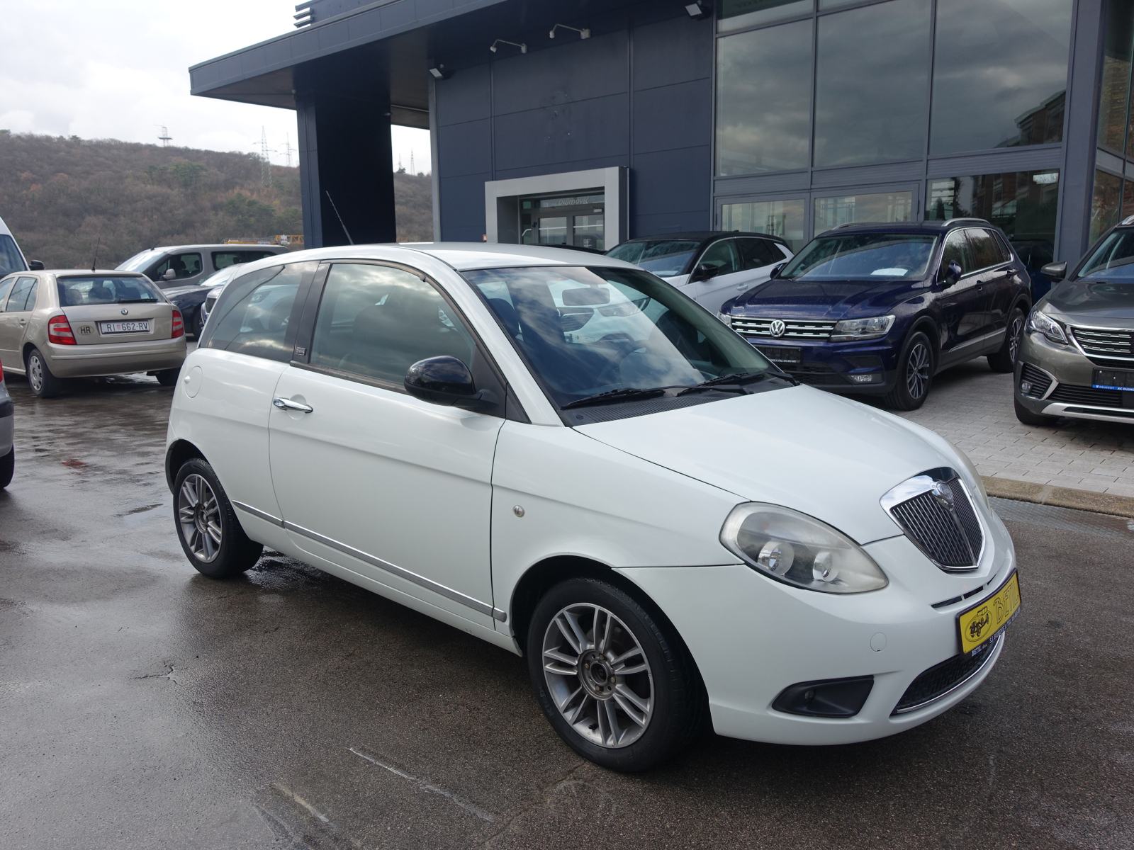 Lancia Ypsilon 1,2 / JAMSTVO + REGISTRACIJA, pogled izvana - slika 1