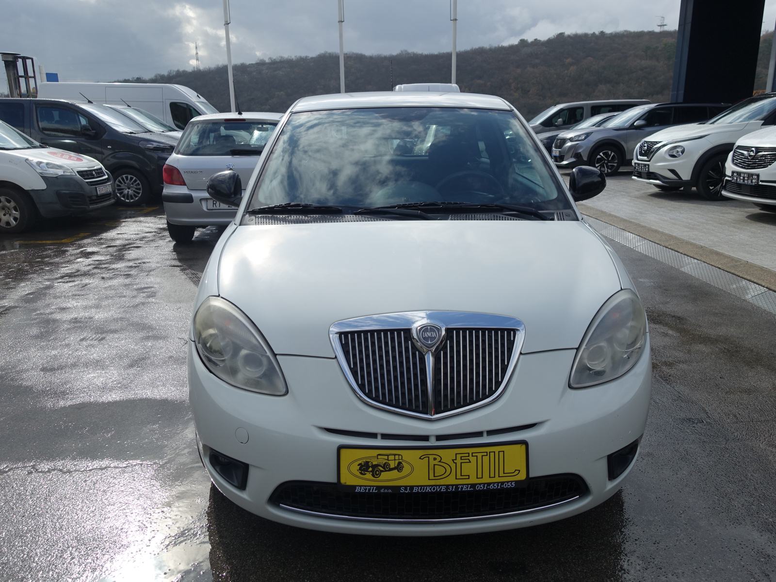 Lancia Ypsilon 1,2 / JAMSTVO + REGISTRACIJA, fotografija 8