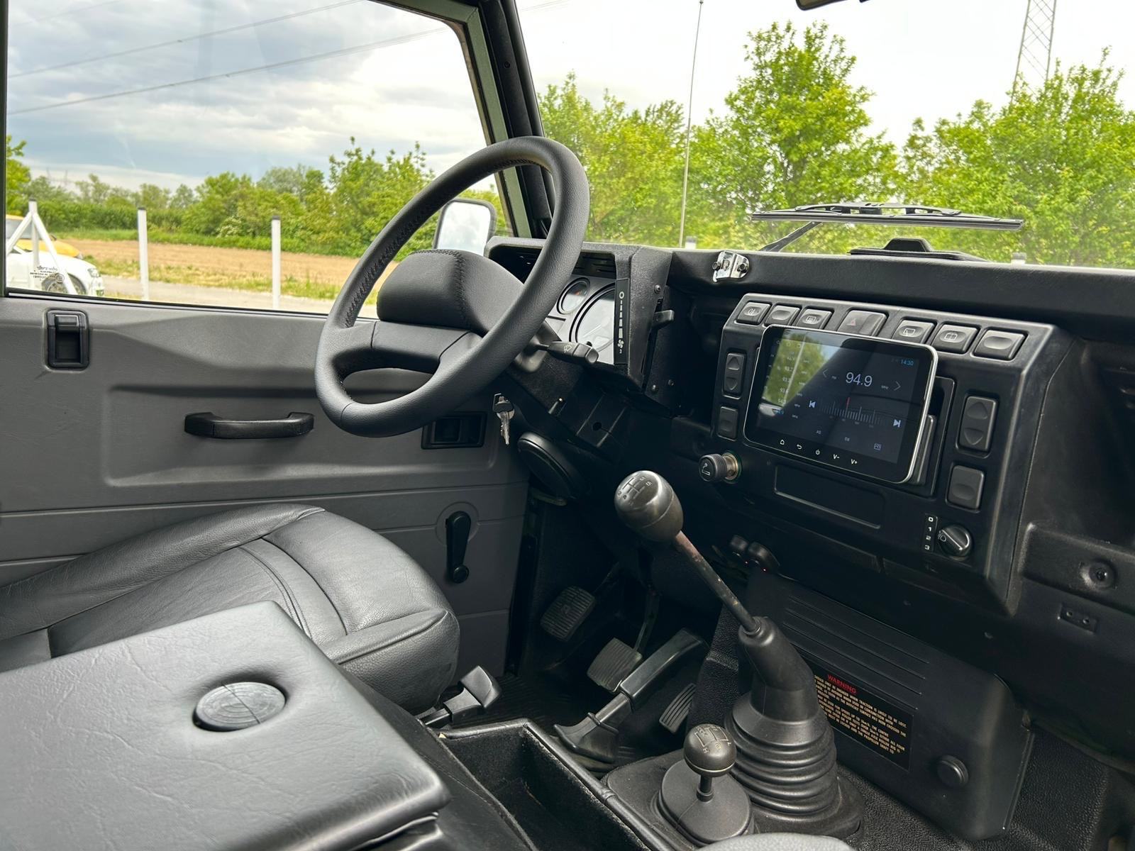 Land Rover Defender 2,5 TD5, fotografija 8