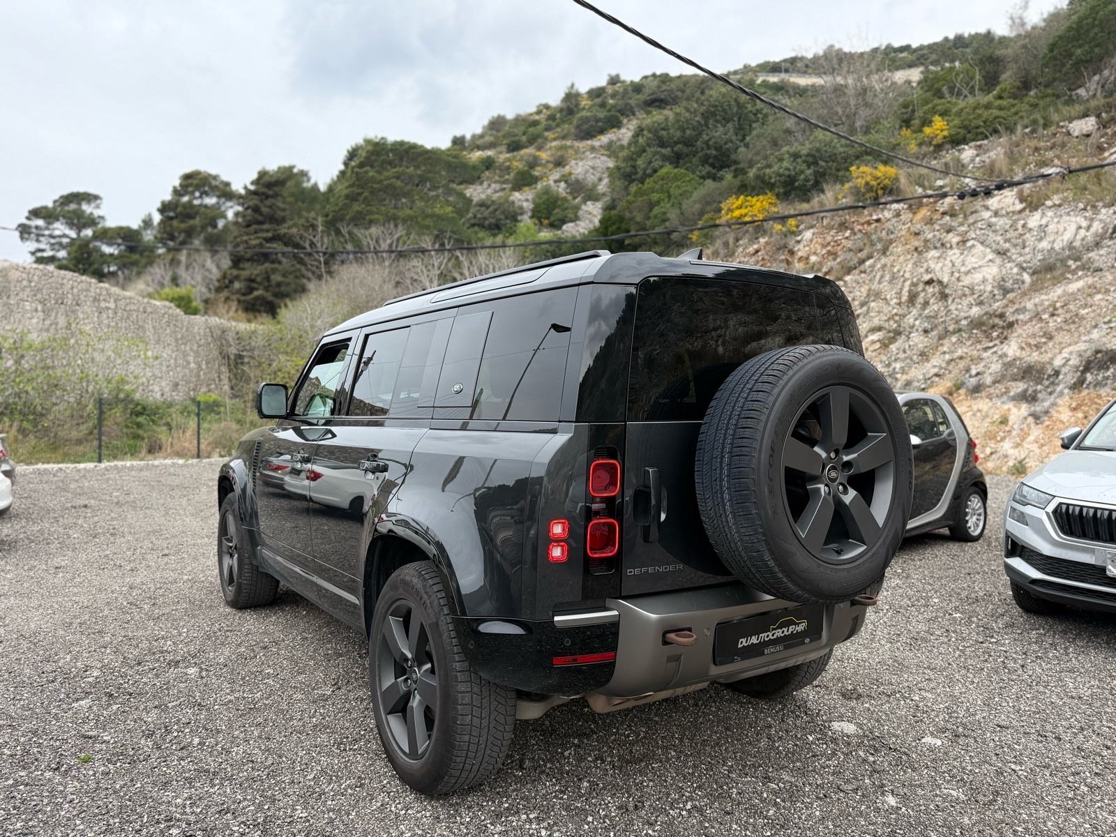 Land Rover Defender 3.0 X-DYNAMIC AWD, fotografija 4