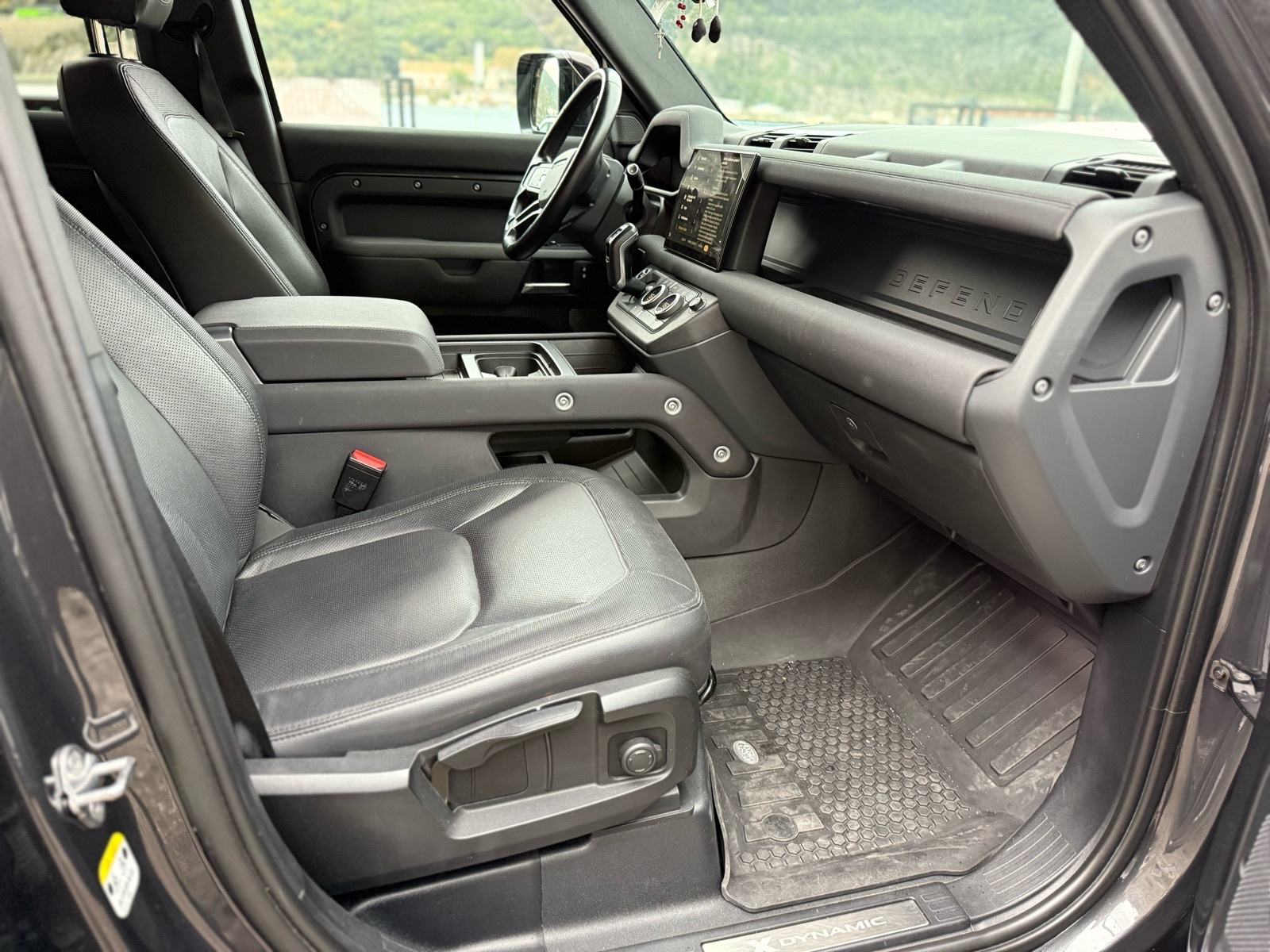 Land Rover Defender 3.0 X-DYNAMIC AWD, fotografija 12