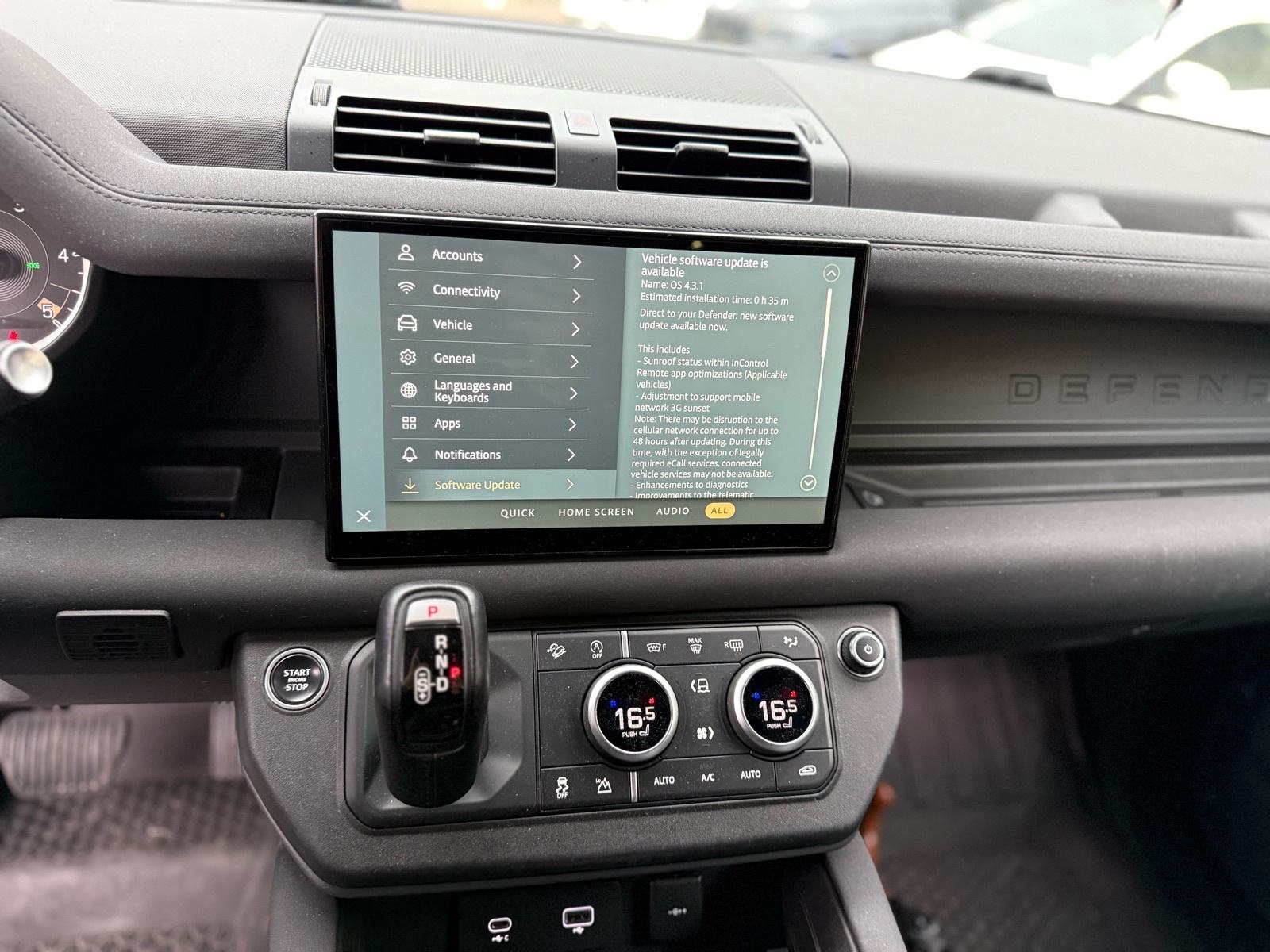 Land Rover Defender 3.0 X-DYNAMIC AWD, fotografija 17