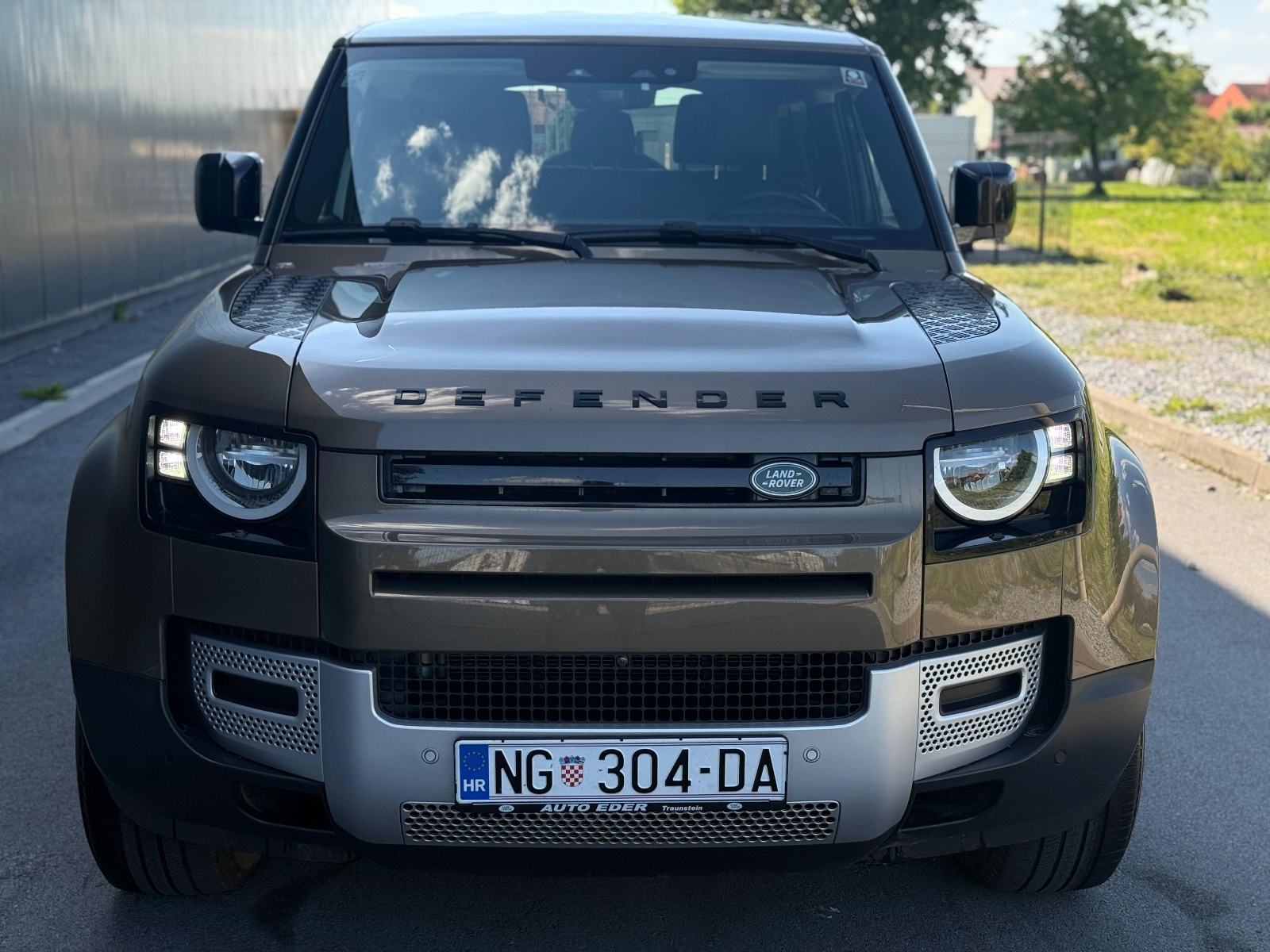 Land Rover Defender D250 3.0D AWD Automatik • 45.000 km • 2023g•, fotografija 2