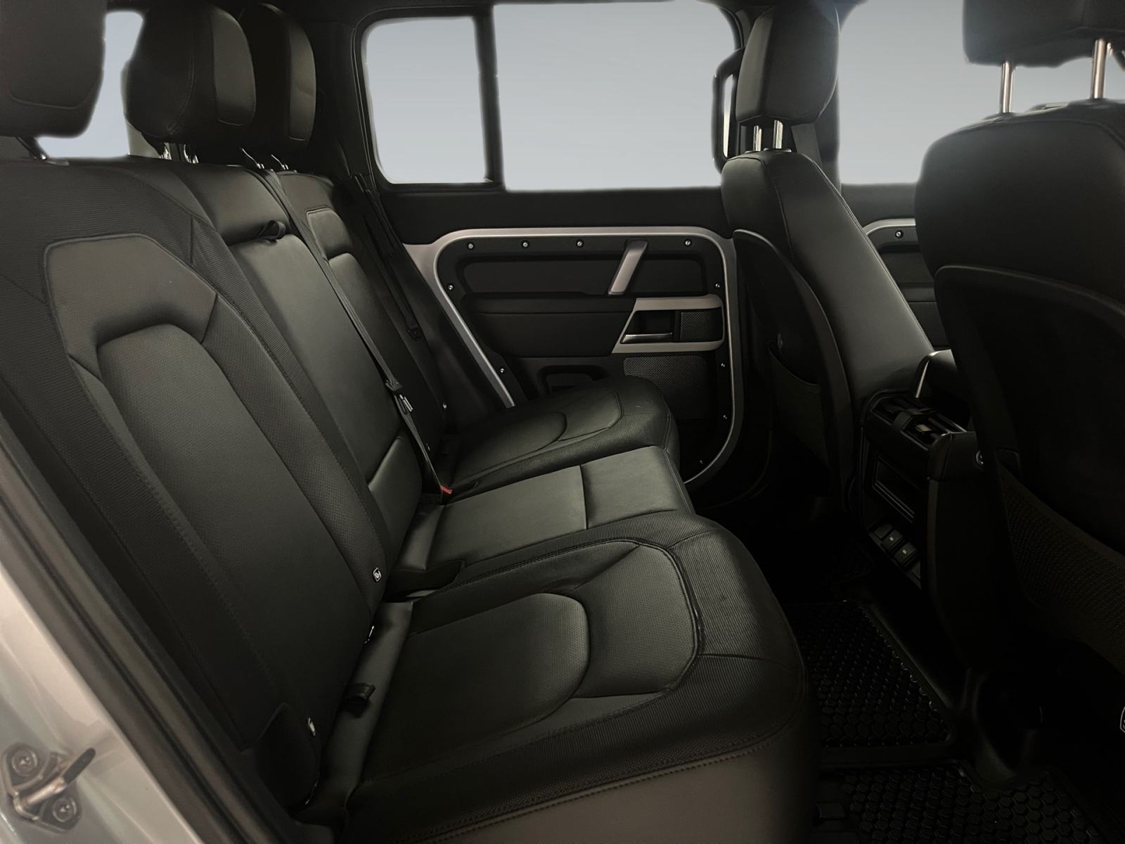 Land Rover Defender X-Dyn SE 3.0d MHEV AWD, fotografija 8