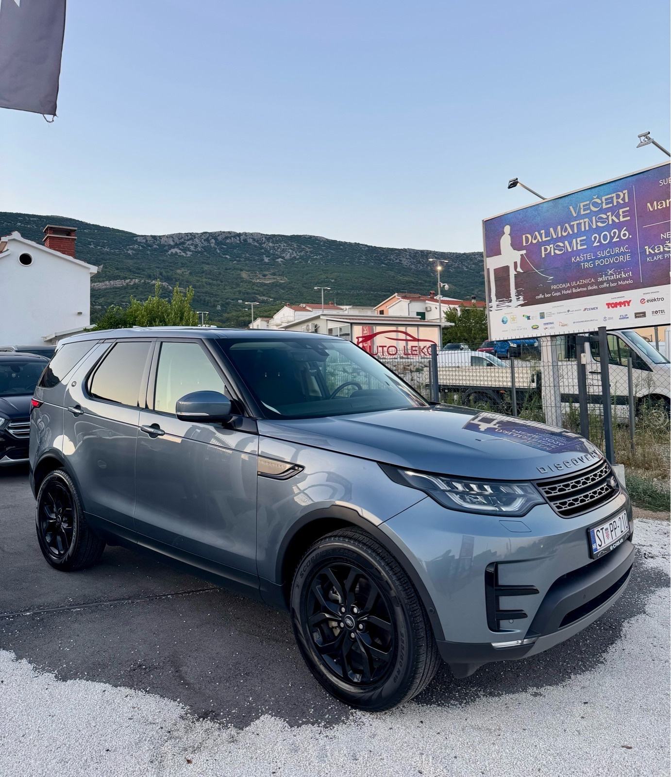 Land Rover Discovery 5 2,0 SD4 D240—Mod 2022—NIGHT PAKET—FULL LED—TOP!, fotografija 8