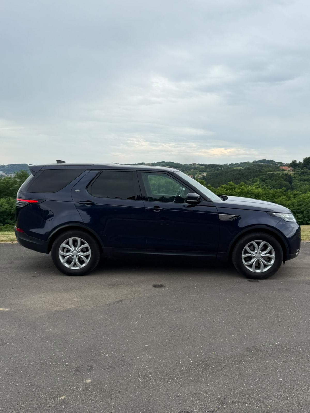 Land Rover Discovery 5 SD4 SE 240 KS AUTOMATIK / 7 SJEDALA / LEASING, fotografija 6