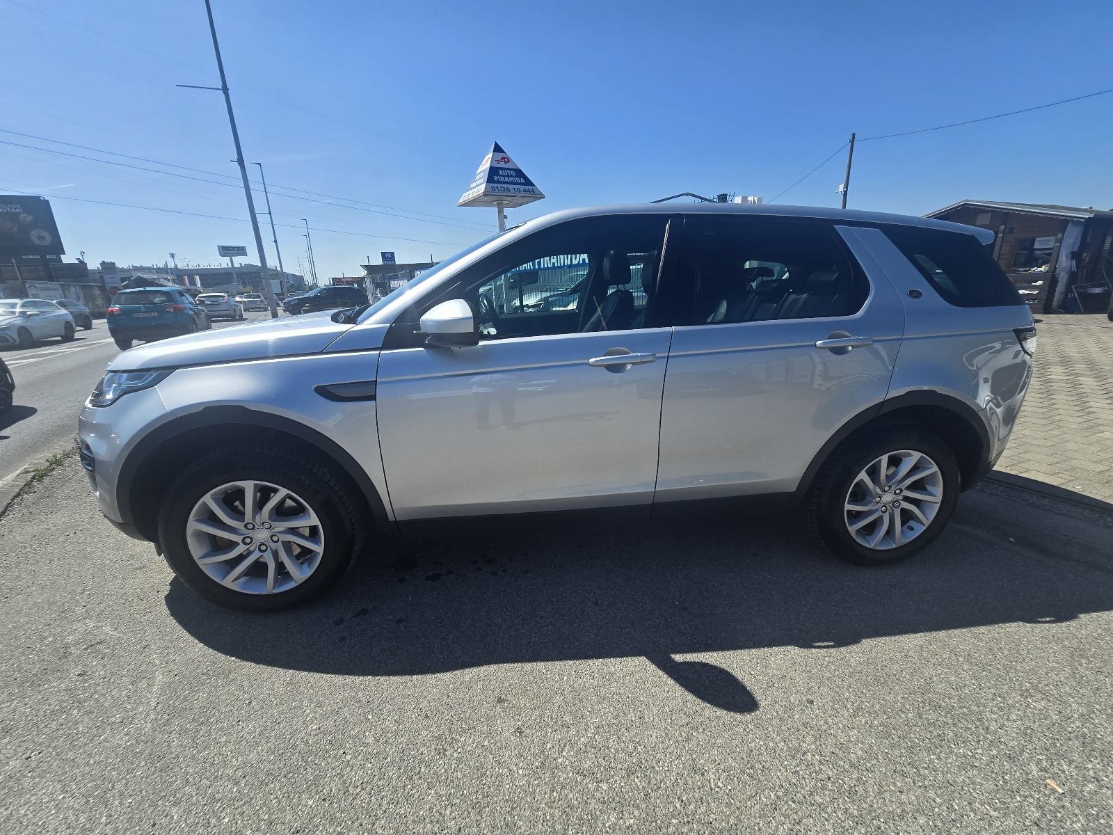Land Rover Discovery Sport 2.0 td4 automatik●4×4●PANO●MERIDIAN●AKCIJA●, fotografija 4