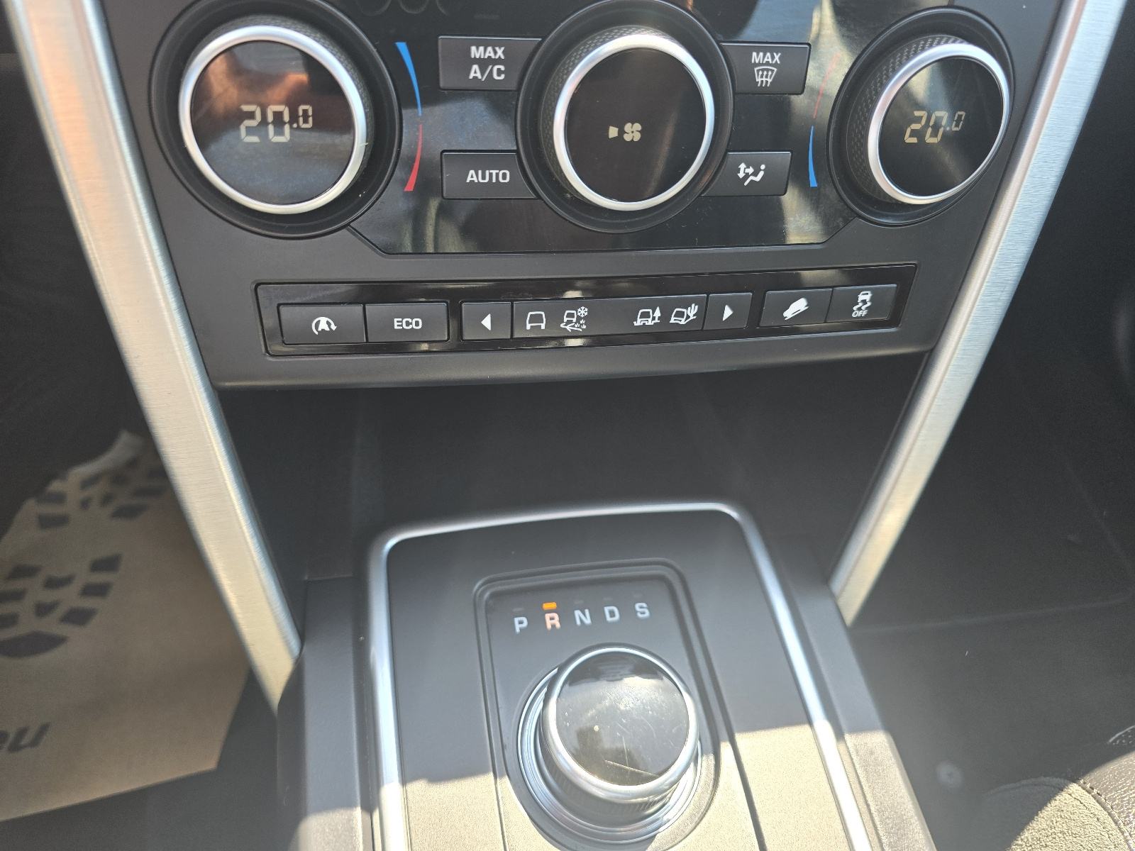 Land Rover Discovery Sport 2.0 td4 automatik●4×4●PANO●MERIDIAN●AKCIJA●, fotografija 19