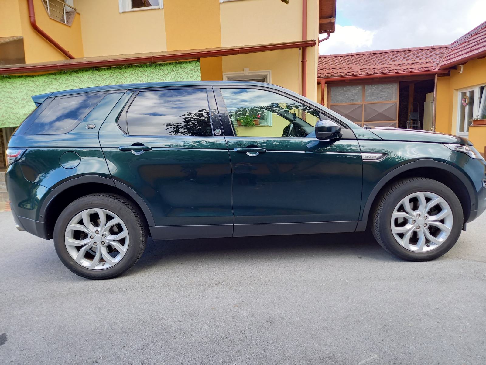 Land Rover Discovery Sport 2.0 TD4 HSE,4WD, NOVI KOMPL. RAZV. LANCA i, pogled izvana - slika 2