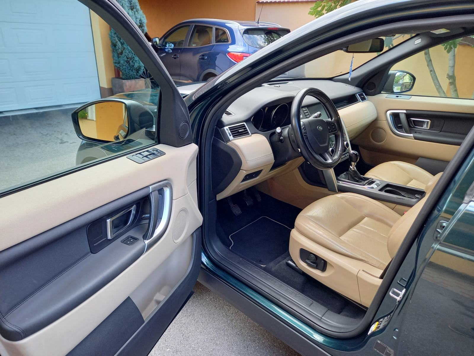 Land Rover Discovery Sport 2.0 TD4 HSE,4WD, NOVI KOMPL. RAZV. LANCA i, pogled izvana - slika 1