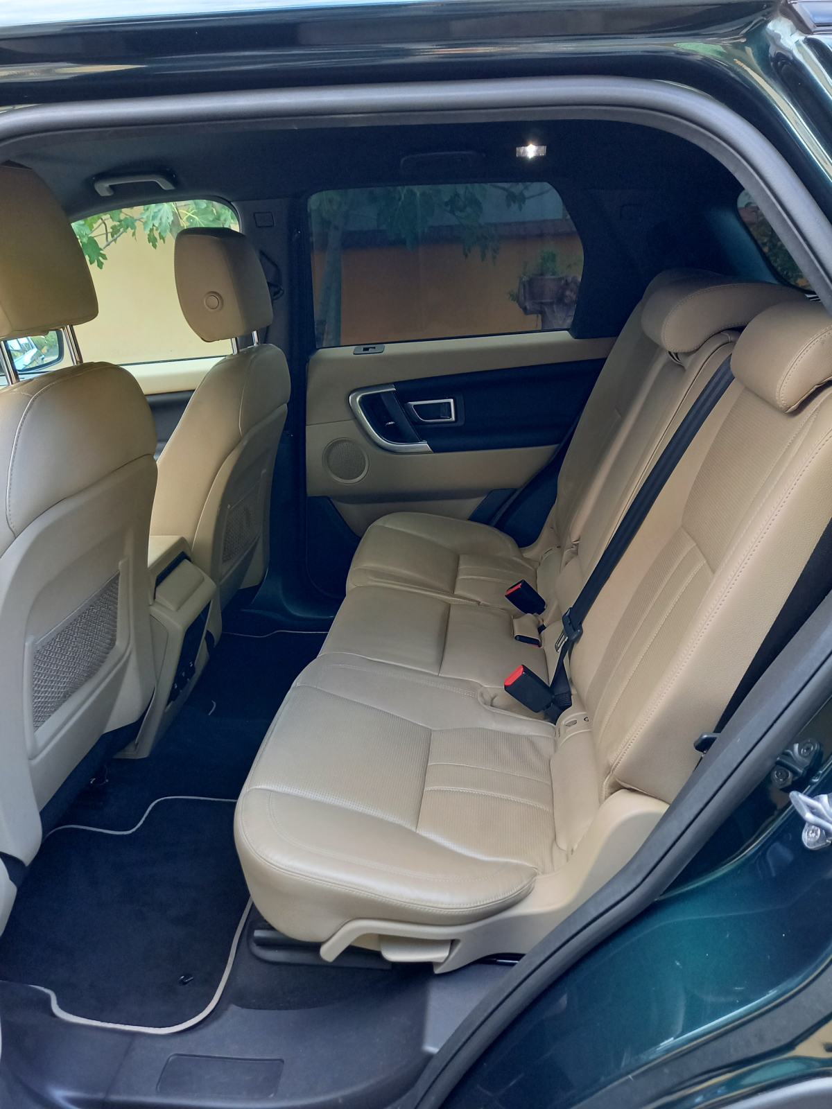 Land Rover Discovery Sport 2.0 TD4 HSE,4WD, NOVI KOMPL. RAZV. LANCA i, fotografija 9