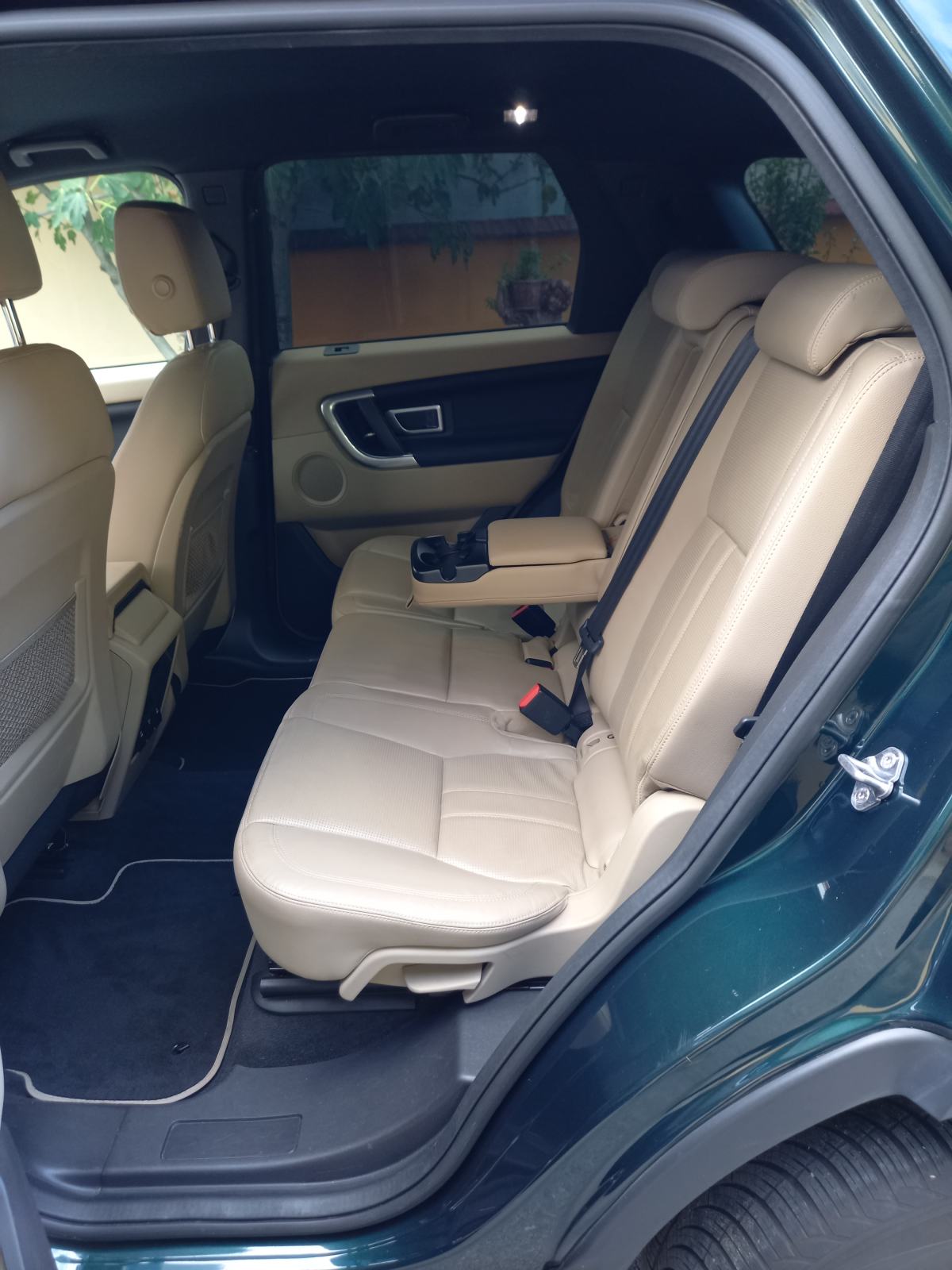 Land Rover Discovery Sport 2.0 TD4 HSE,4WD, NOVI KOMPL. RAZV. LANCA i, fotografija 10