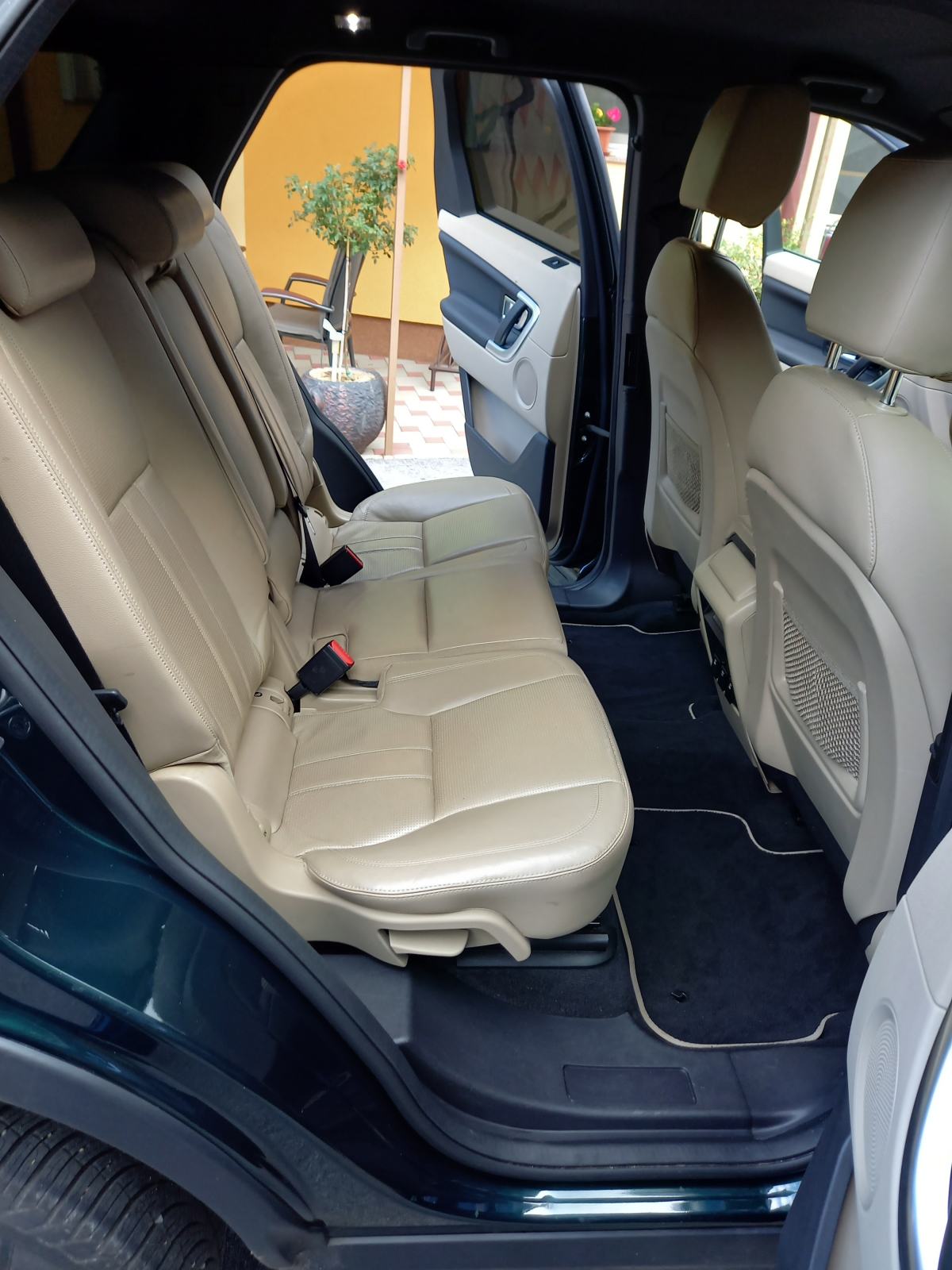 Land Rover Discovery Sport 2.0 TD4 HSE,4WD, NOVI KOMPL. RAZV. LANCA i, fotografija 11
