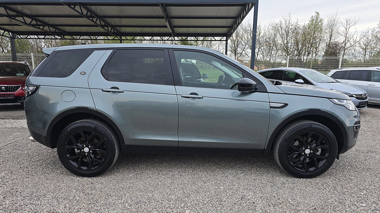 Land Rover Discovery Sport 2,0D 4X4 1. Vlasnik veliki servis+nove gume, fotografija 6