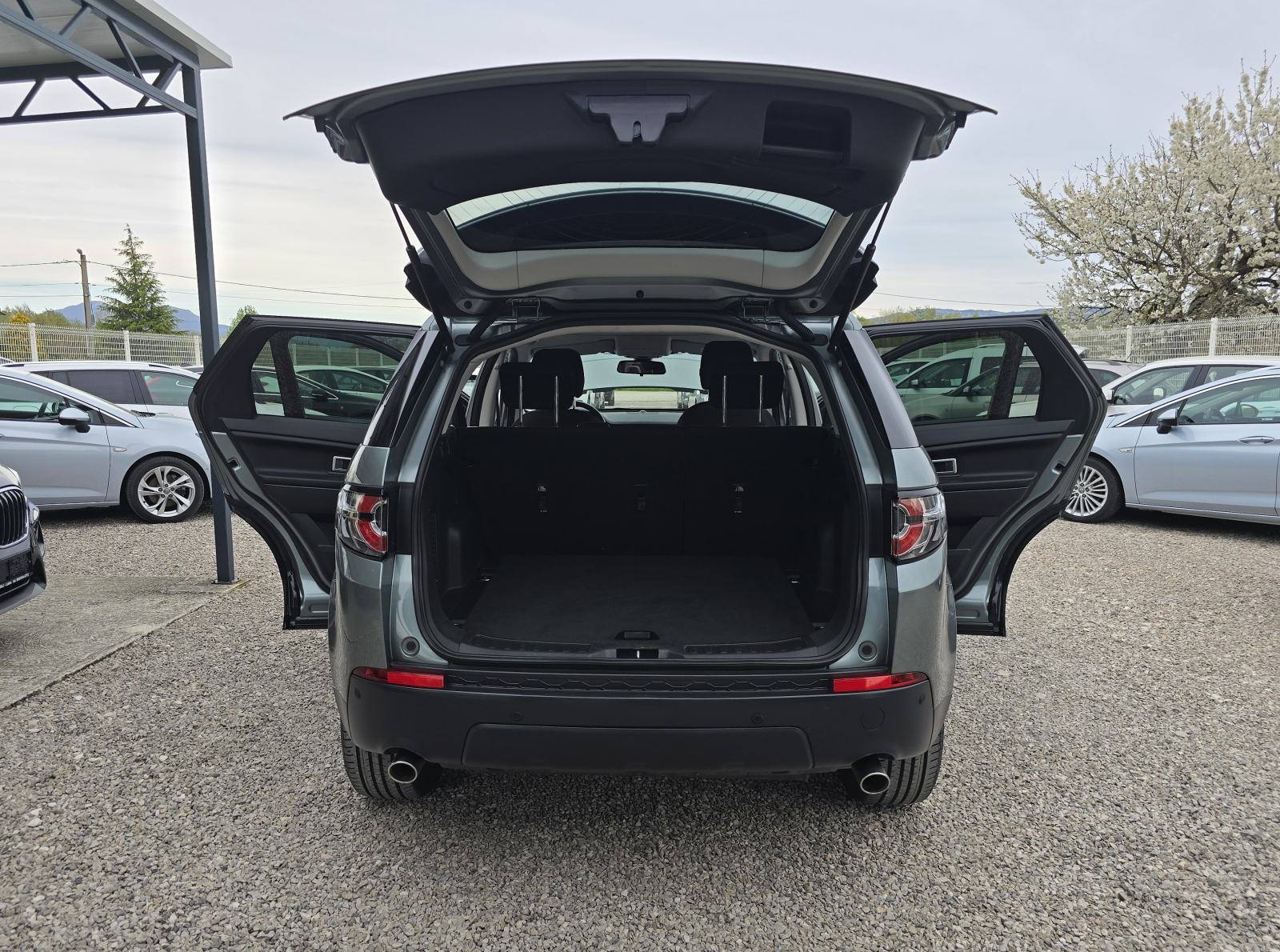 Land Rover Discovery Sport 2,0D 4X4 1. Vlasnik veliki servis+nove gume, fotografija 11