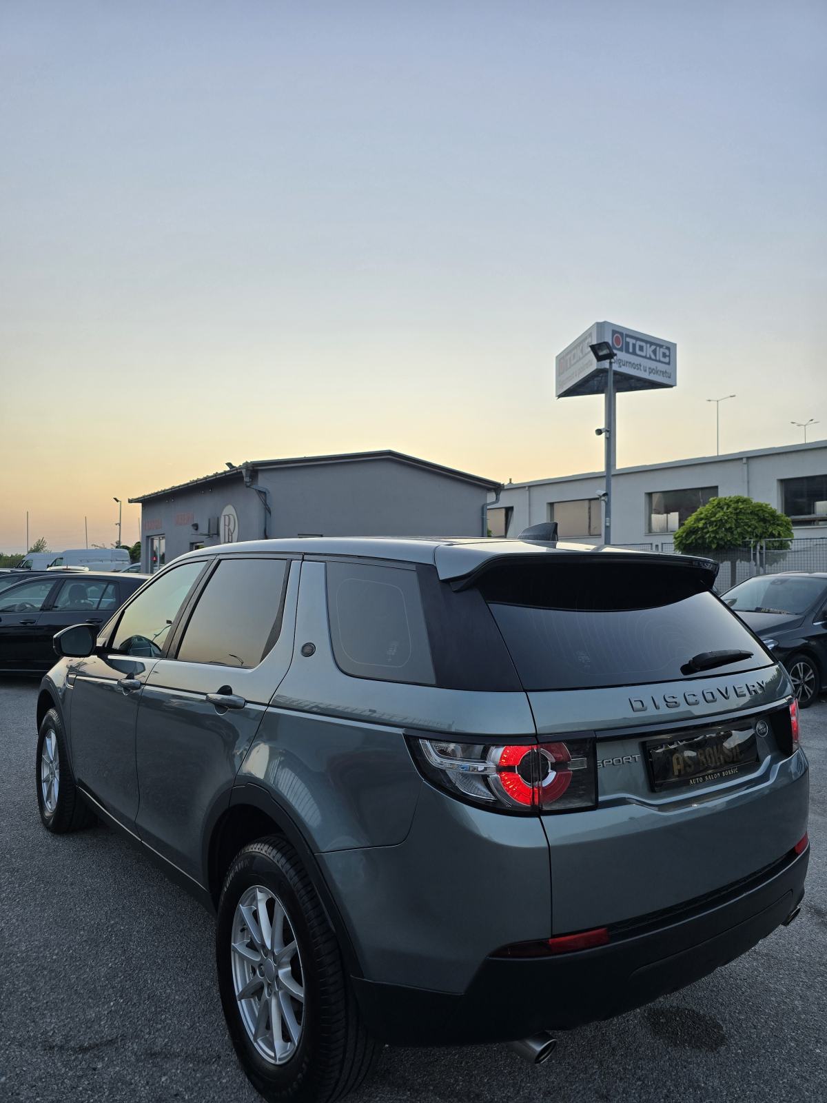 LAND ROVER DISCOVERY SPORT 2.0D 4X4 * BEZ ULAGANJA * 2018.GOD. * 9999€, fotografija 3