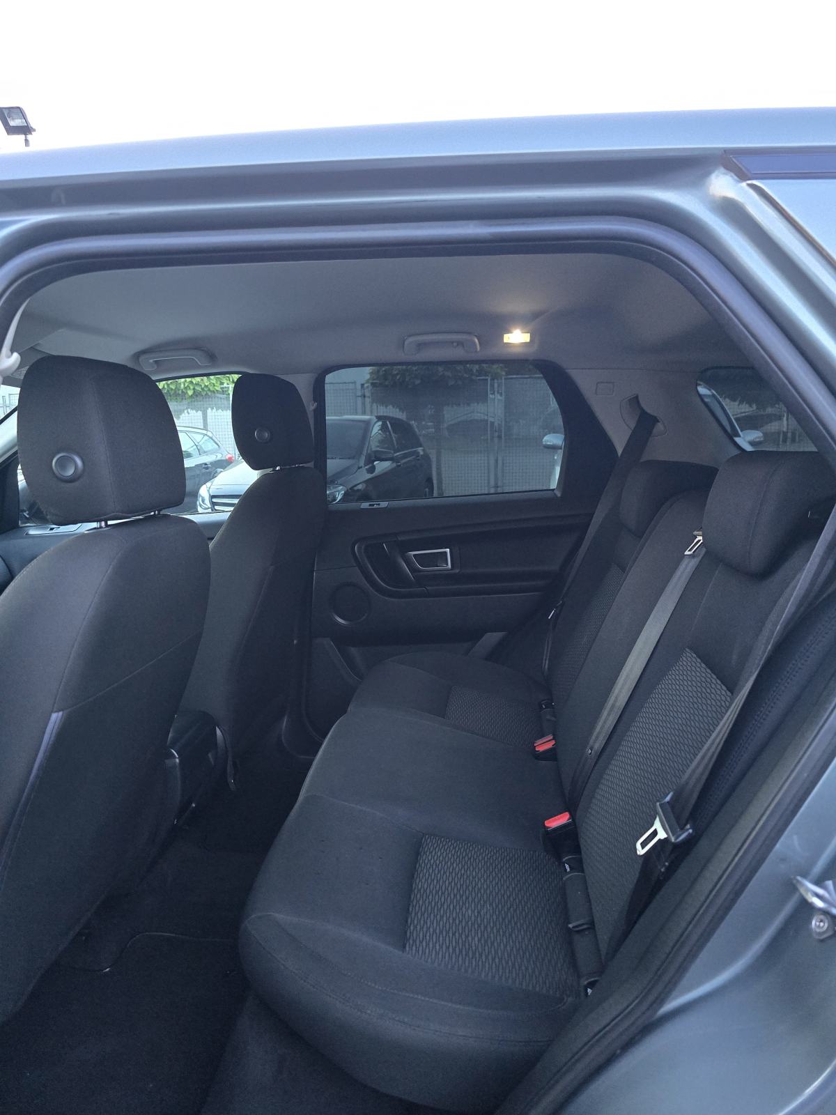 LAND ROVER DISCOVERY SPORT 2.0D 4X4 * BEZ ULAGANJA * 2018.GOD. * 9999€, fotografija 19
