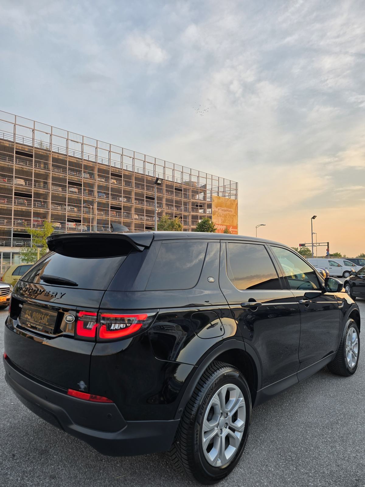 LAND ROVER DISCOVERY SPORT 2.0D 4X4 * ODLIČNO STANJE * 121 000 KM *PDV, fotografija 5