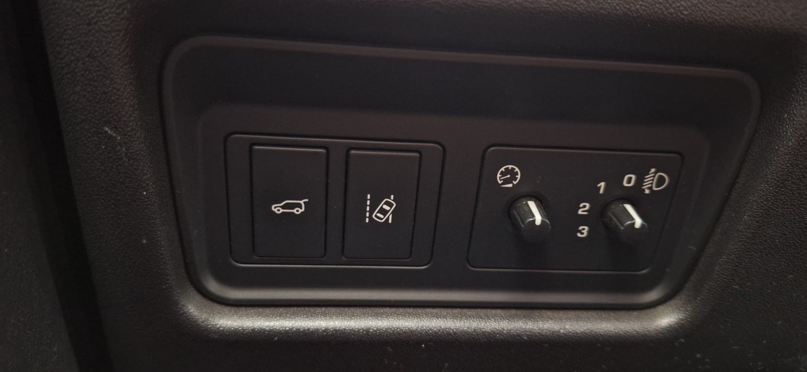 Land Rover Discovery Sport 2.0D, 4X4, AUT, NAVI, TEMP, 2X PDC, JAMSTVO, fotografija 20