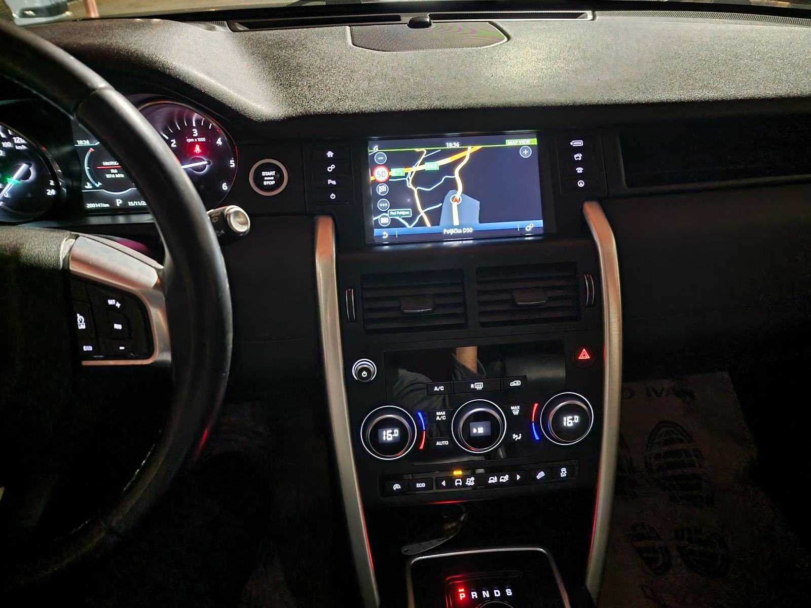 Land Rover Discovery Sport automatik, fotografija 11
